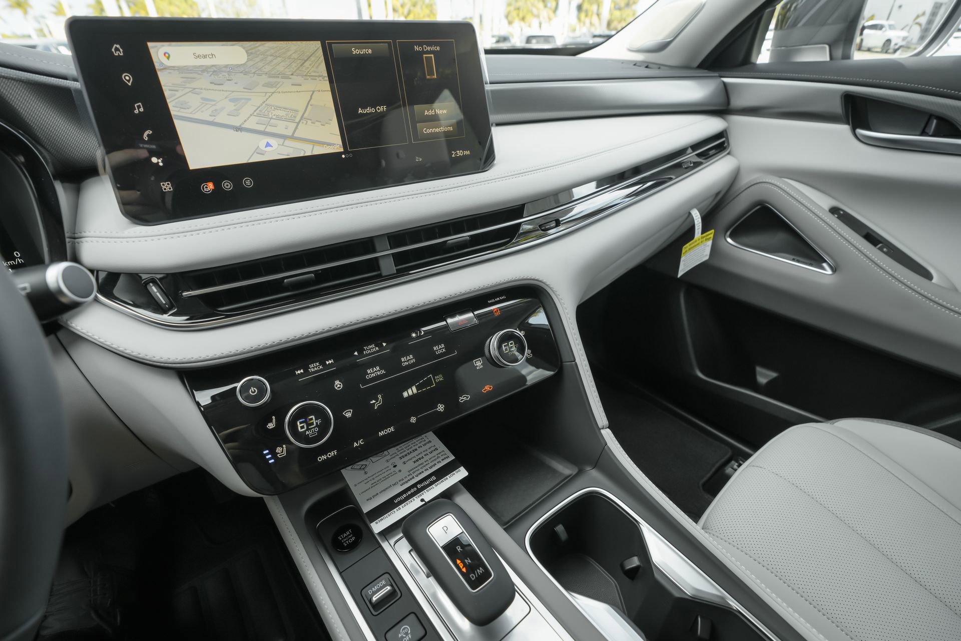 New 2026 INFINITI QX60 Luxe w/ Family Package image 9