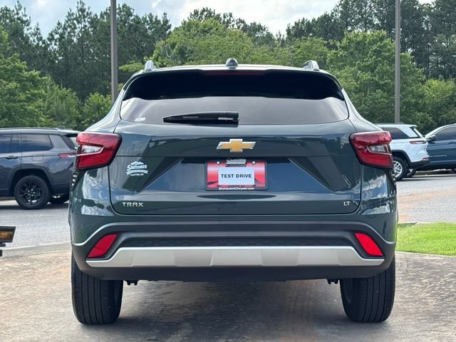 Used 2025 Chevrolet Trax LT FWD image 6