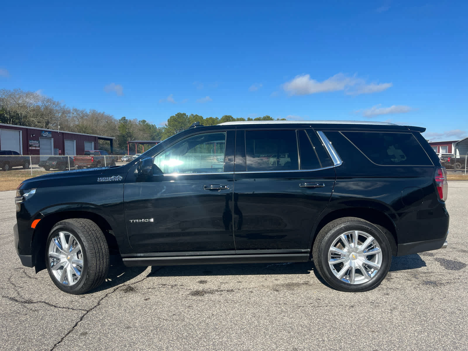 Used 2023 Chevrolet Tahoe High Country w/ Premium Package 2 image 4