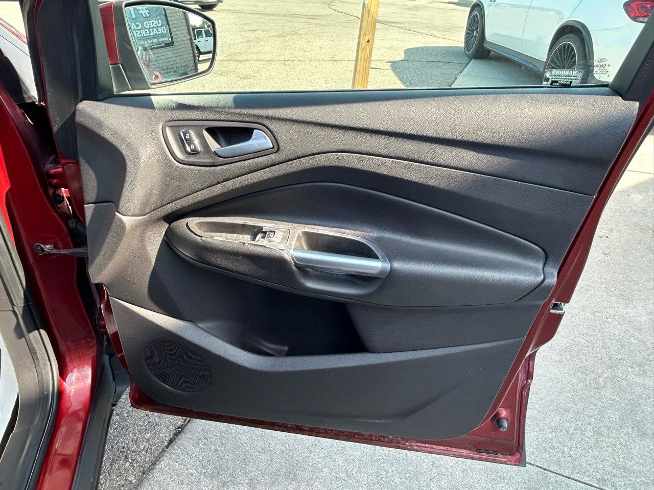 Used 2014 Ford Escape Titanium w/ Equipment Group 401A AWD/4WD image 16