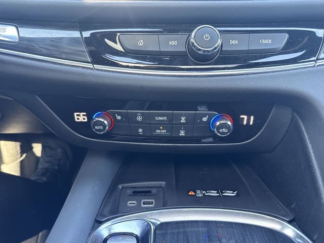 Used 2024 Buick Enclave Essence w/ Experience Buick Package AWD/4WD image 34