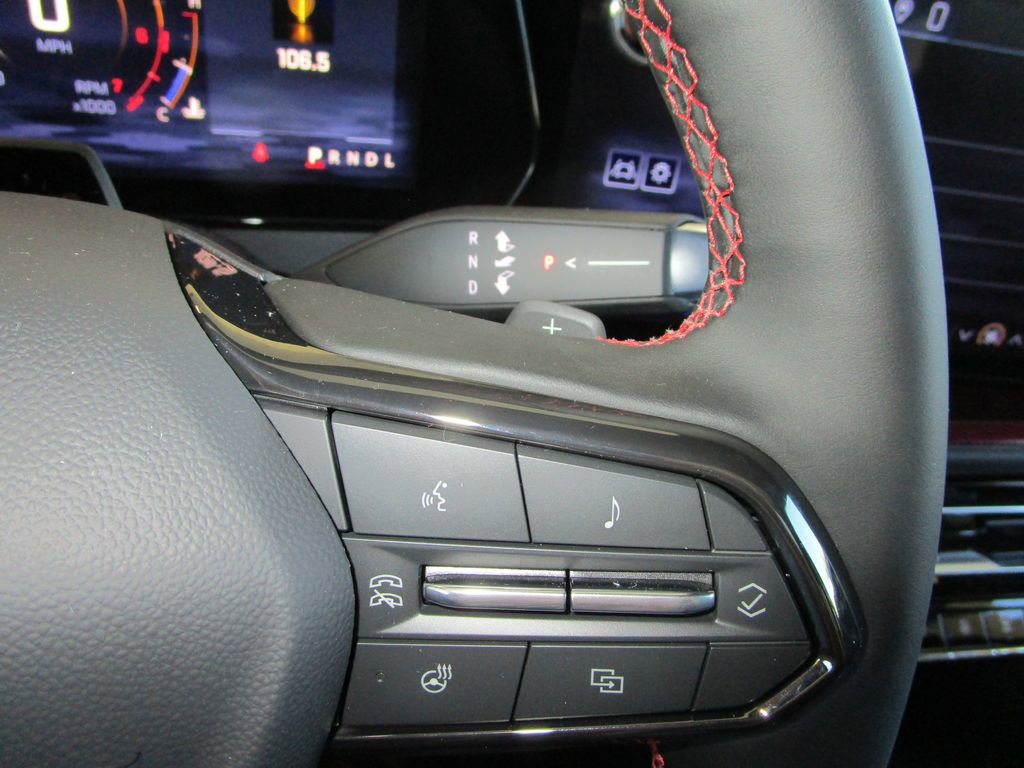 New 2026 Chevrolet Traverse RS w/ LPO, Floor Liner Package image 32