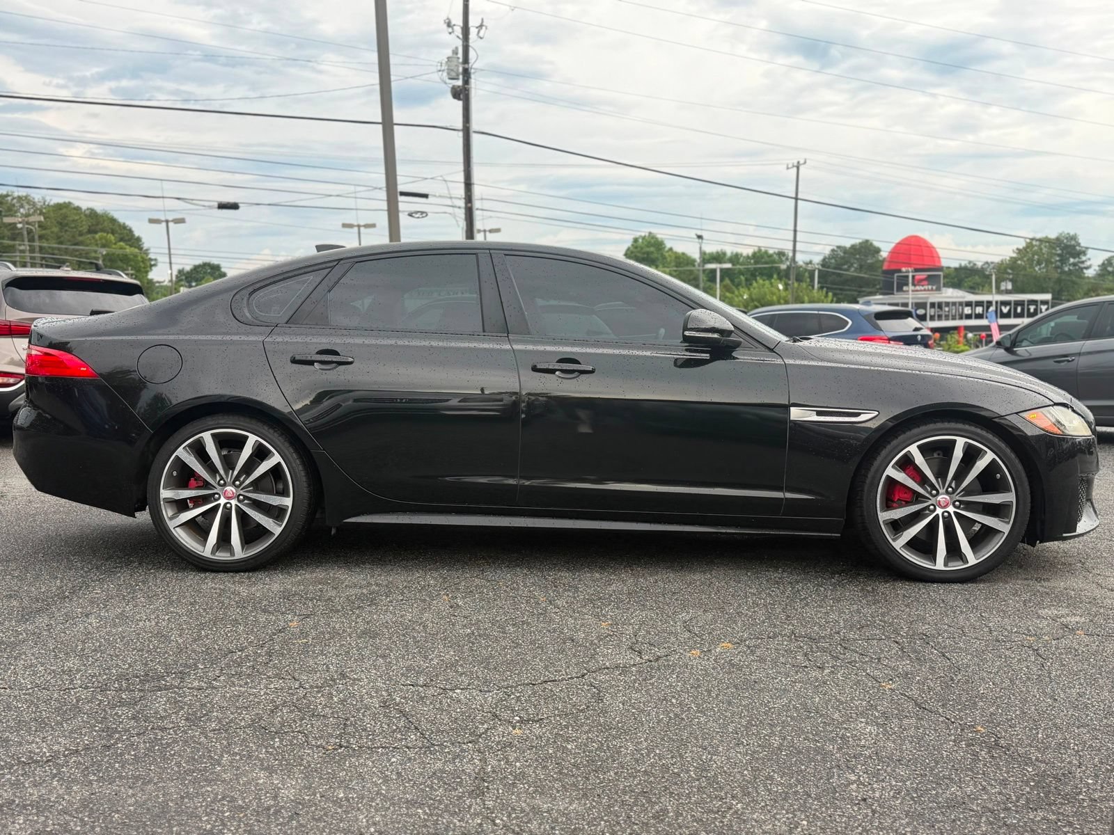 Used 2016 Jaguar XF S RWD image 6