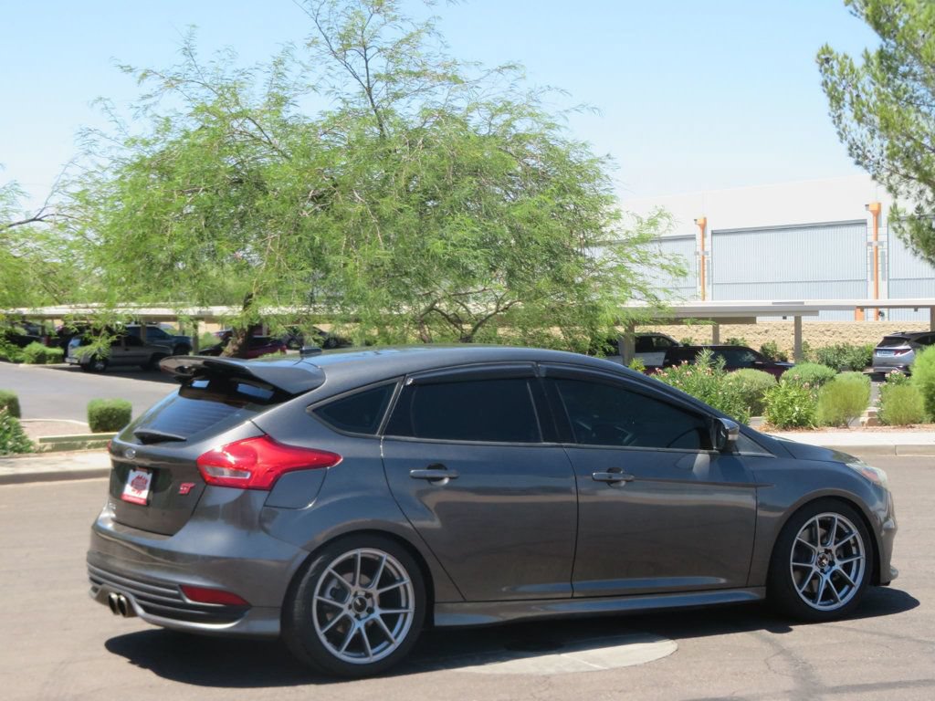 Used 2016 Ford Focus ST FWD image 6