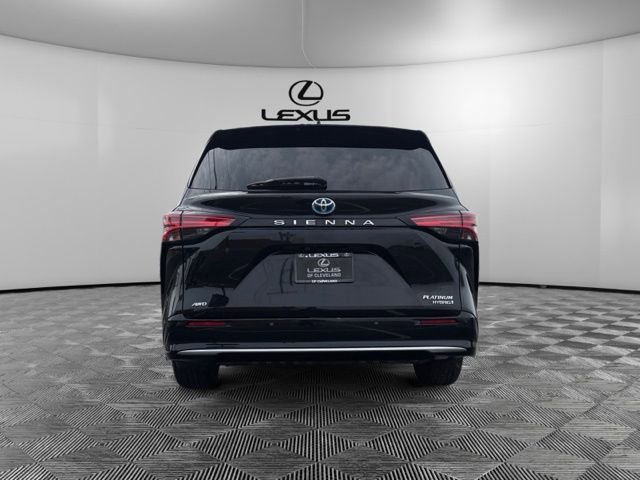 Used 2021 Toyota Sienna Platinum AWD/4WD image 6