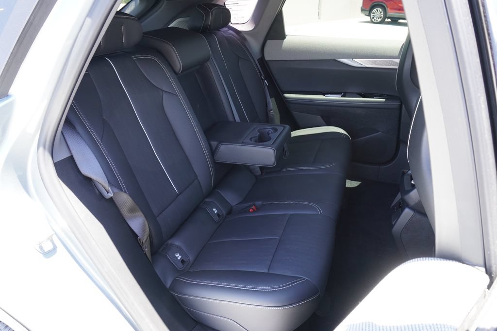 Certified 2025 Cadillac Optiq Luxury 2 AWD/4WD image 9
