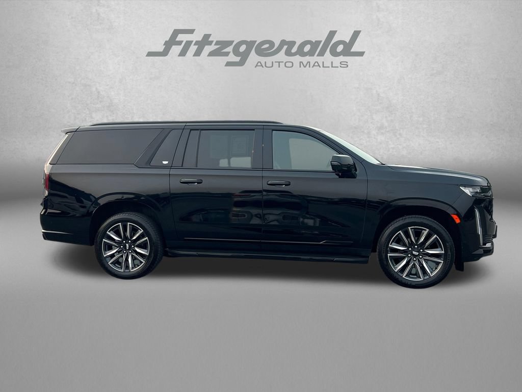 Used 2024 Cadillac Escalade ESV Sport AWD/4WD image 3