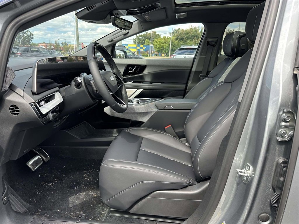 New 2025 Cadillac Optiq Sport 1 image 16
