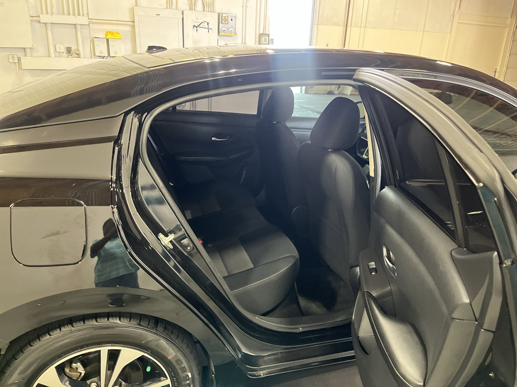 Used 2022 Nissan Sentra SV w/ All-Weather Package FWD image 16