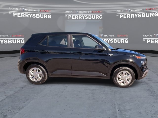 Used 2026 Hyundai Venue SE FWD image 9