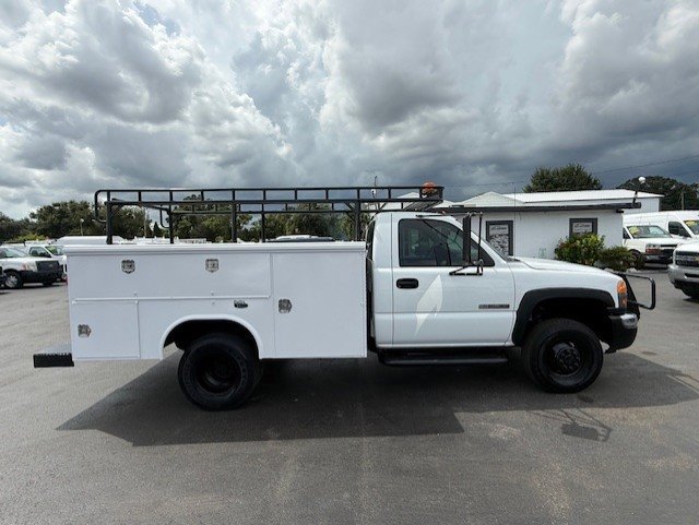 Used 2005 GMC Sierra 3500 W/T w/ Skid Plate Package image 5