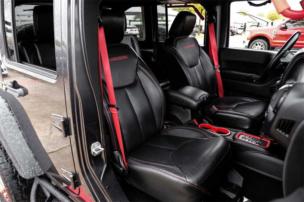 Used 2017 Jeep Wrangler Unlimited Rubicon image 34