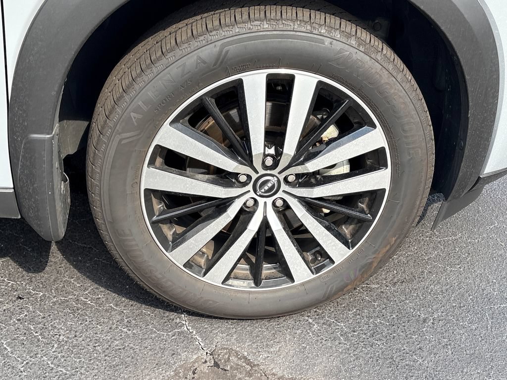 Used 2025 Nissan Pathfinder Platinum FWD image 42