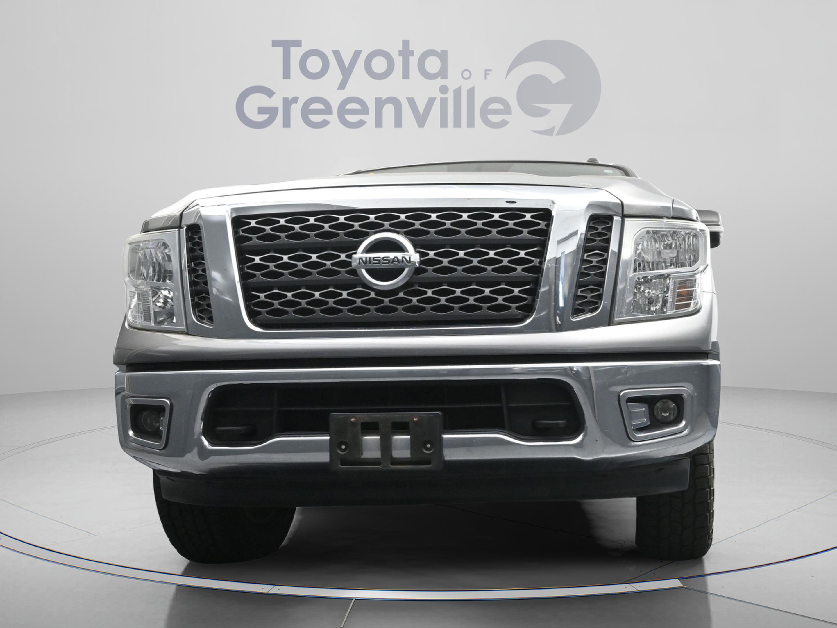 Used 2017 Nissan Titan SV AWD/4WD image 24