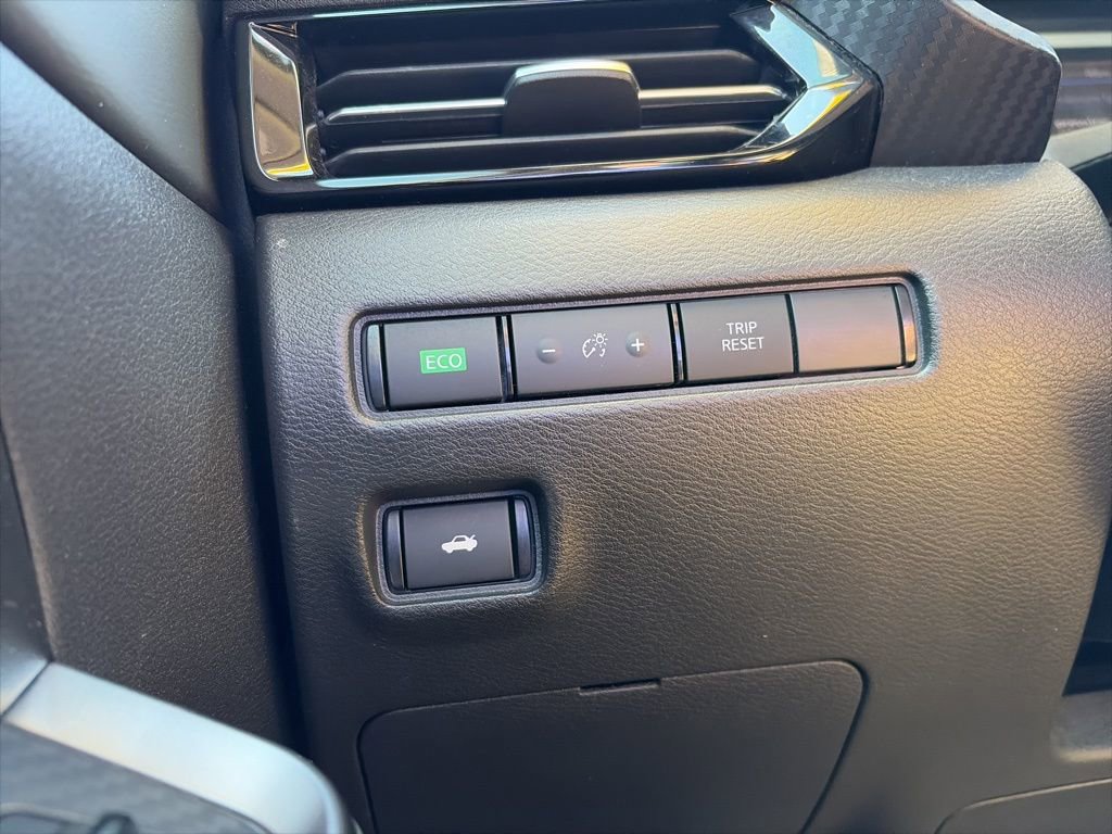 Certified 2023 Nissan Sentra SR w/ Electronics Package image 10