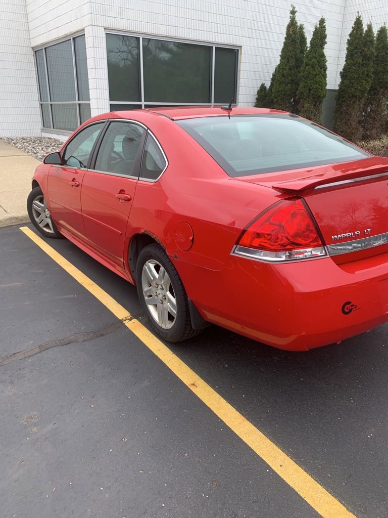 Used 2011 Chevrolet Impala LT FWD image 2