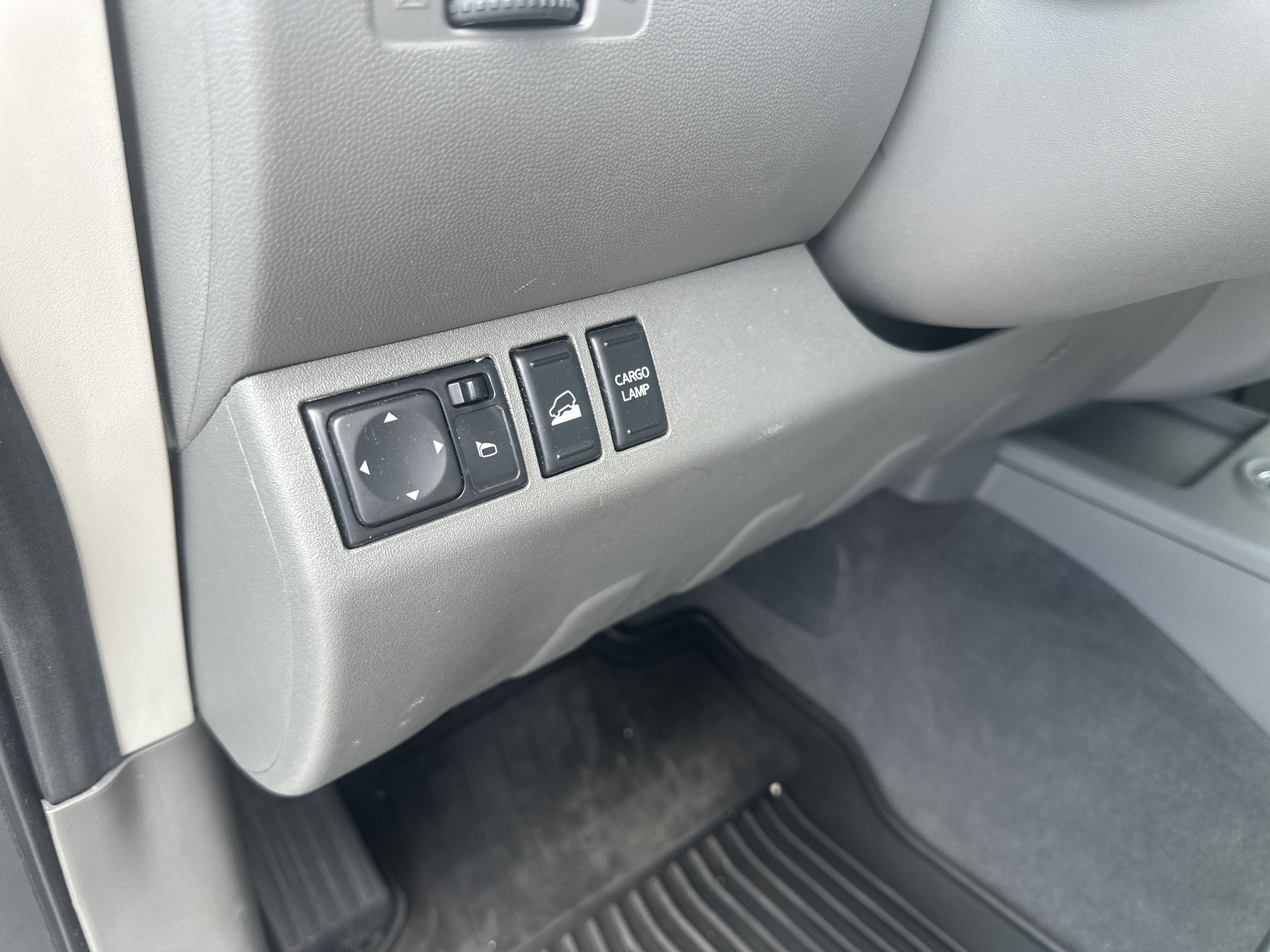Used 2021 Nissan Frontier SV w/ Midnight Edition Floor Mats AWD/4WD image 33