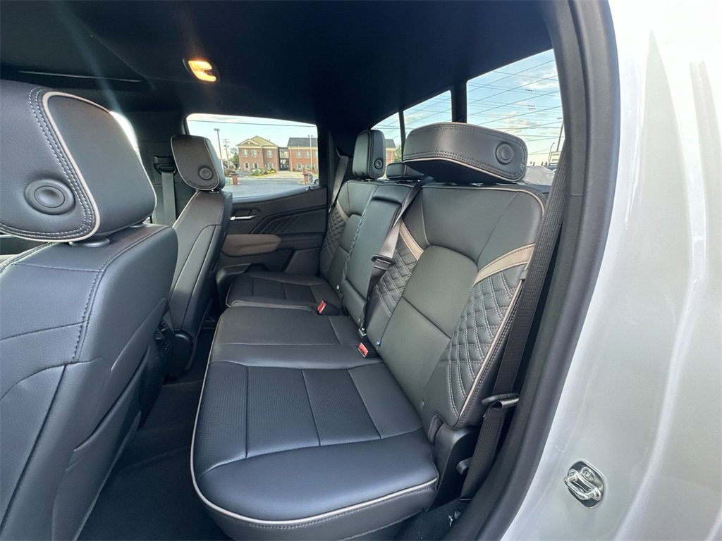 New 2026 GMC Canyon Denali image 21