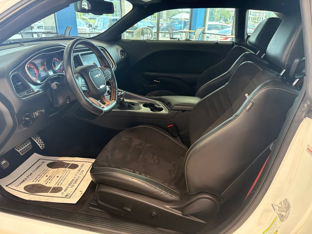 Used 2015 Dodge Challenger SRT Hellcat RWD image 14