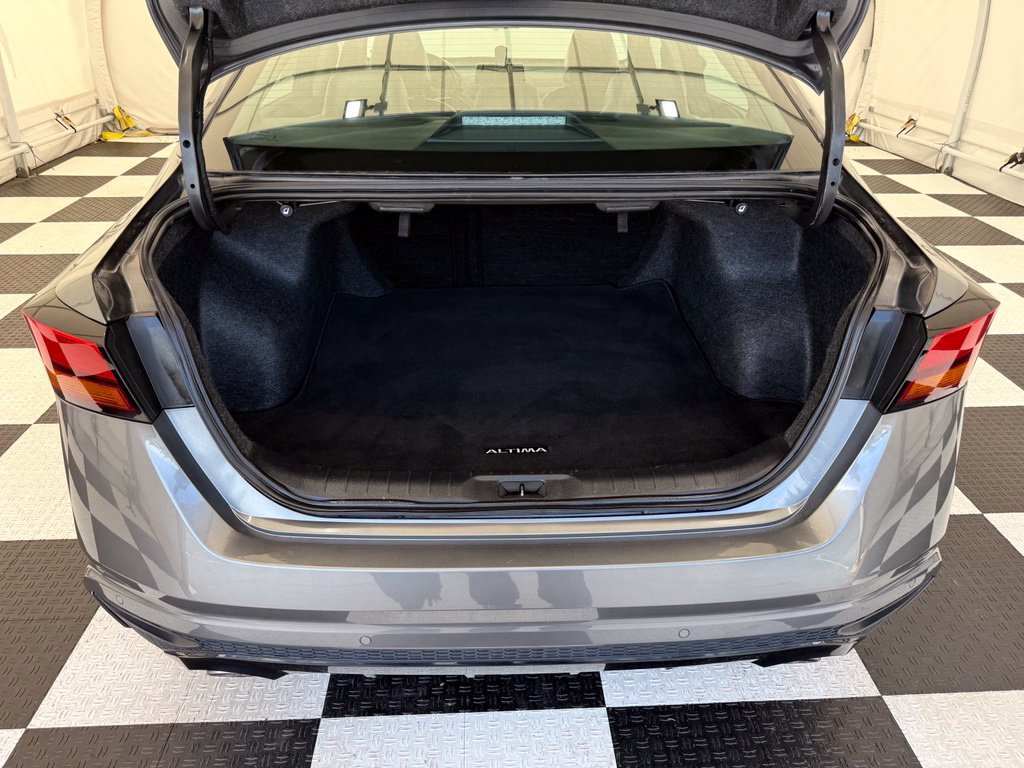 Used 2024 Nissan Altima 2.5 SR FWD image 4