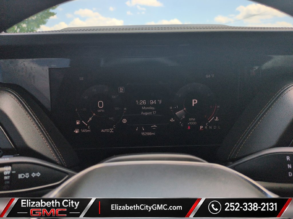 Used 2025 GMC Yukon AT4 w/ AT4 Premium Package AWD/4WD image 16