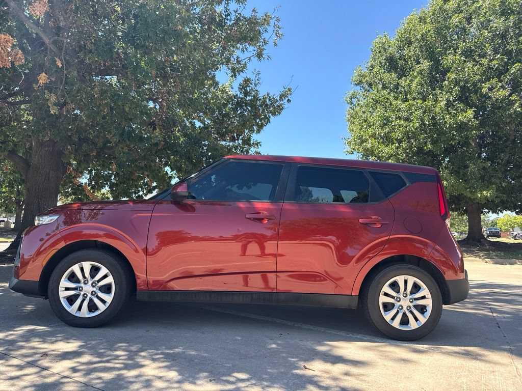 Used 2021 Kia Soul LX FWD image 16