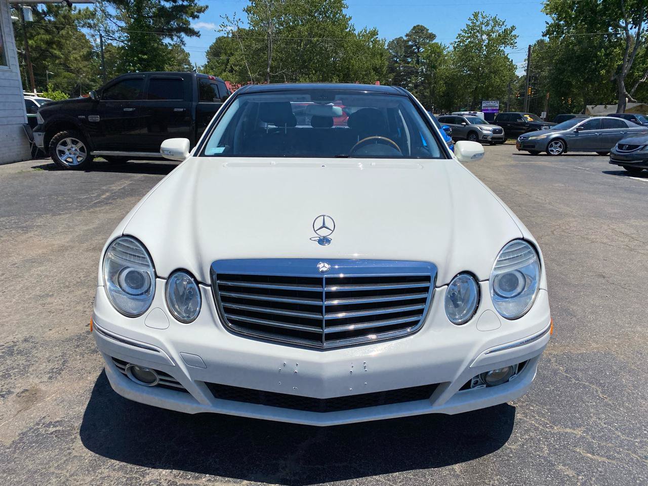 Used 2008 Mercedes-Benz E 350 4MATIC Sedan image 2