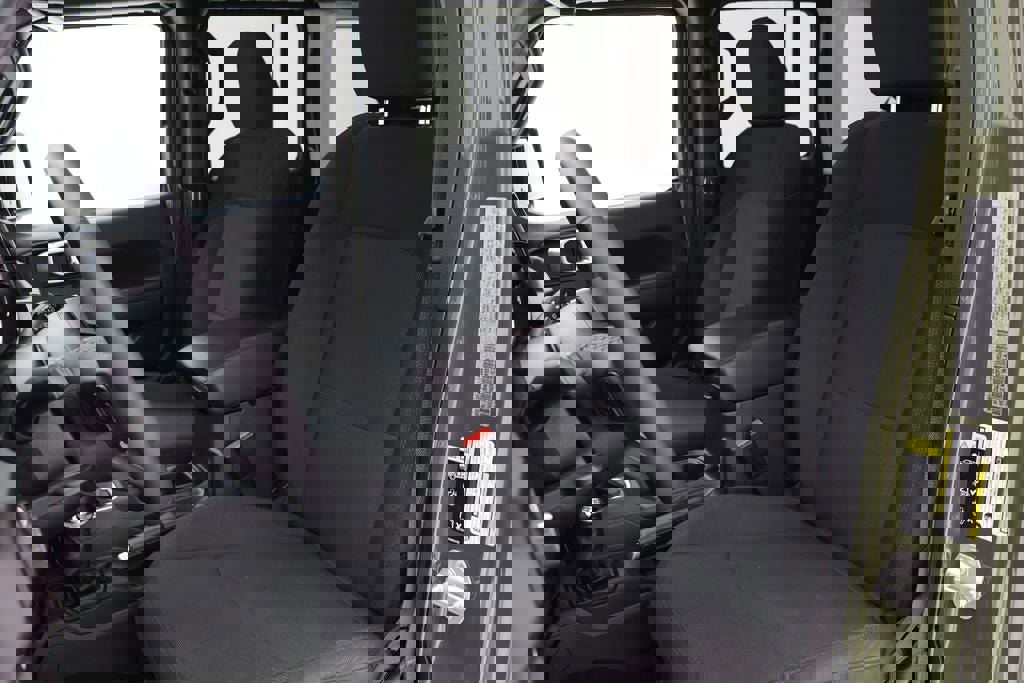 Used 2023 Jeep Wrangler Unlimited w/ Cold Weather Group image 17