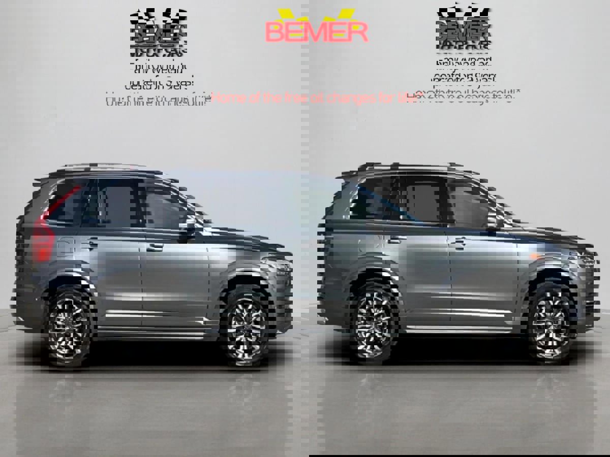 Used 2018 Volvo XC90 T6 Momentum w/ Convenience Package image 6