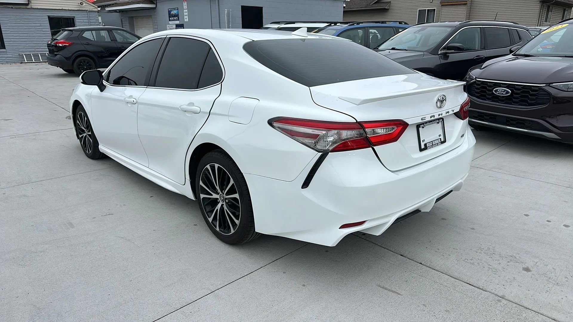 Used 2020 Toyota Camry SE image 7