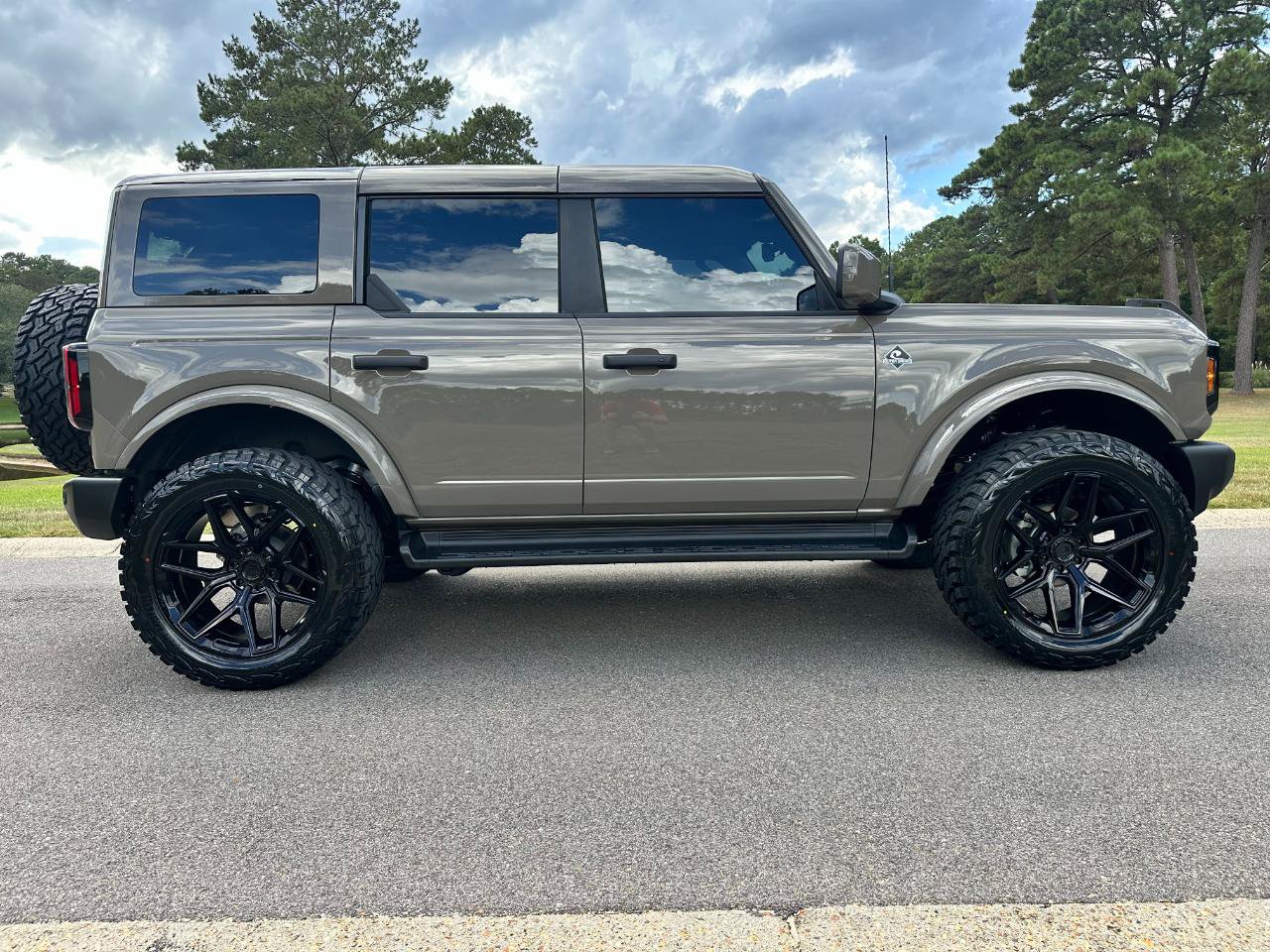 Used 2026 Ford Bronco Outer Banks AWD/4WD image 4