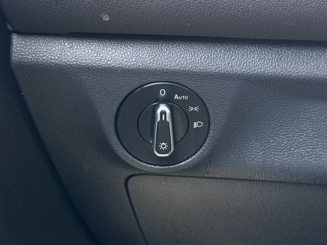 Used 2025 Volkswagen Jetta Sport FWD image 21
