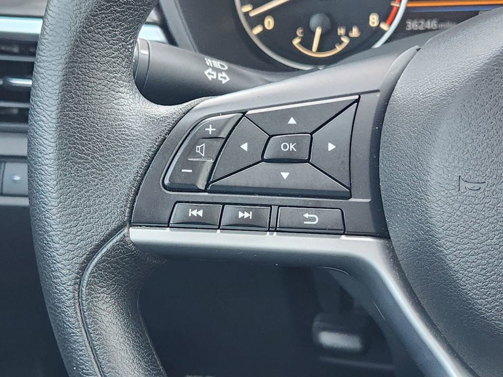 Used 2025 Nissan Altima 2.5 SV FWD image 27