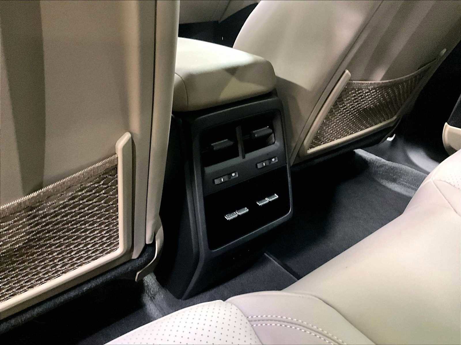 Used 2024 Porsche Macan 4 Electric image 26