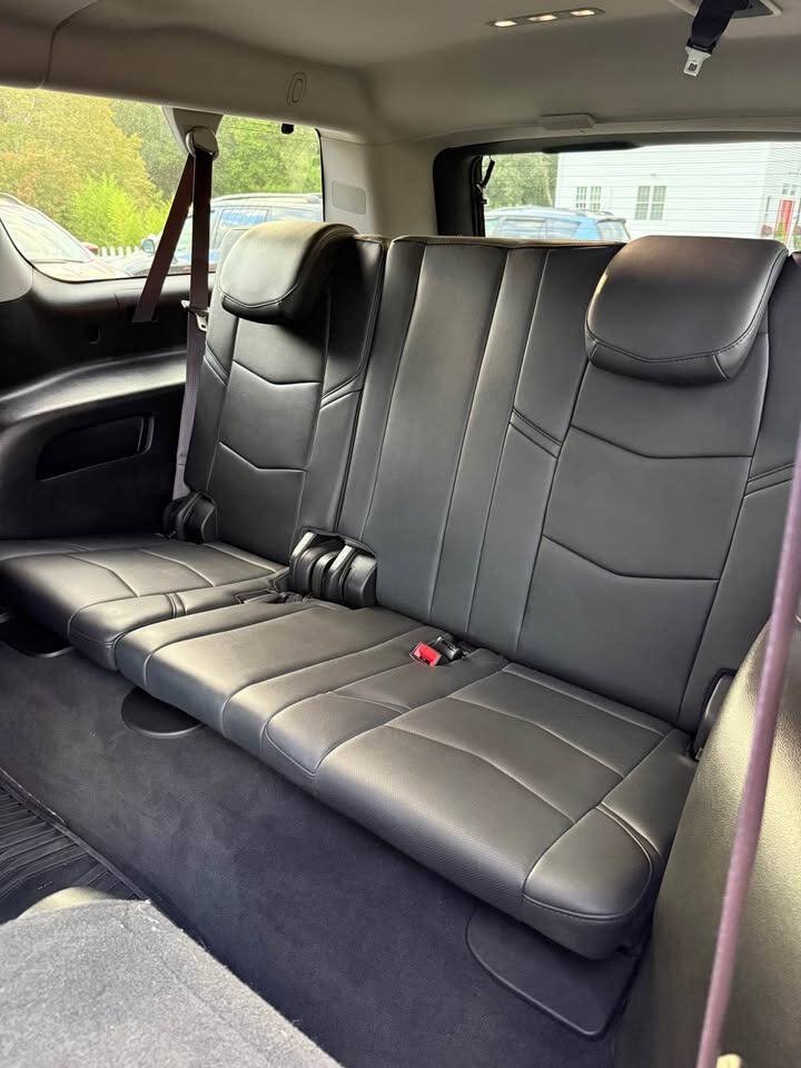 Used 2017 Cadillac Escalade ESV Luxury AWD/4WD image 15