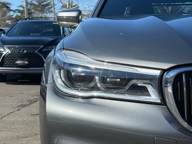 Used 2019 BMW 750i xDrive w/ Executive Package image 11