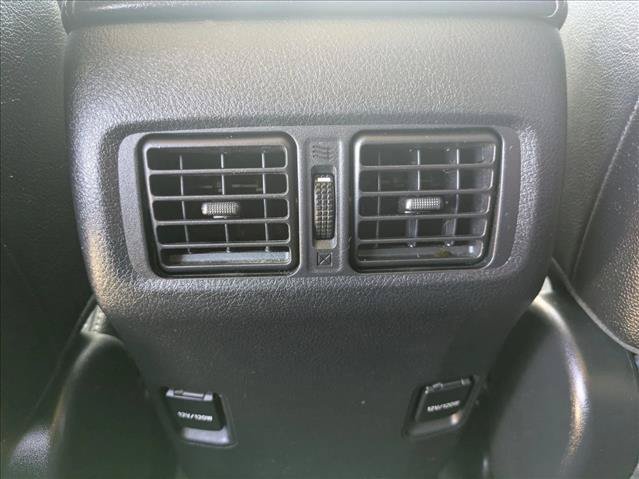 Used 2015 Toyota 4Runner Limited AWD/4WD image 17