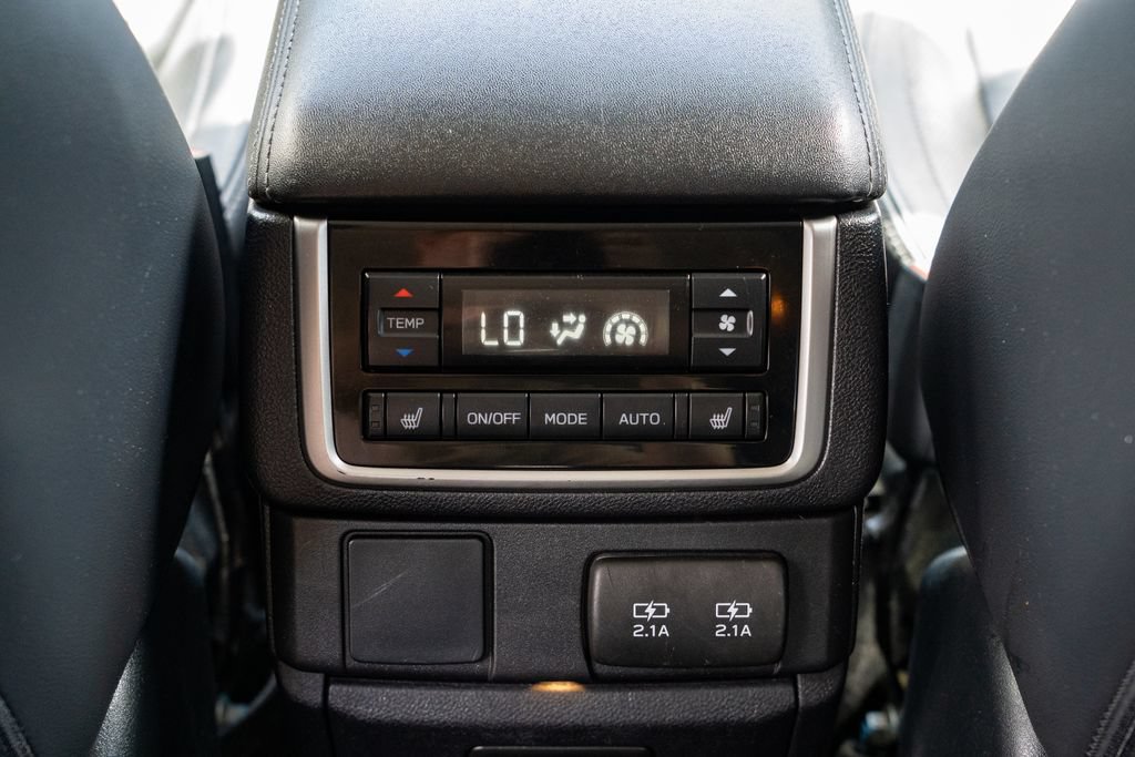 Used 2020 Subaru Ascent Limited w/ Technology Package AWD/4WD image 9