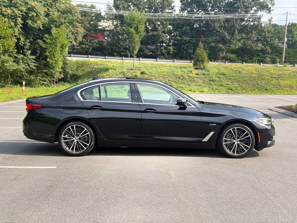 Used 2023 BMW 530e xDrive w/ Convenience Package AWD/4WD image 7