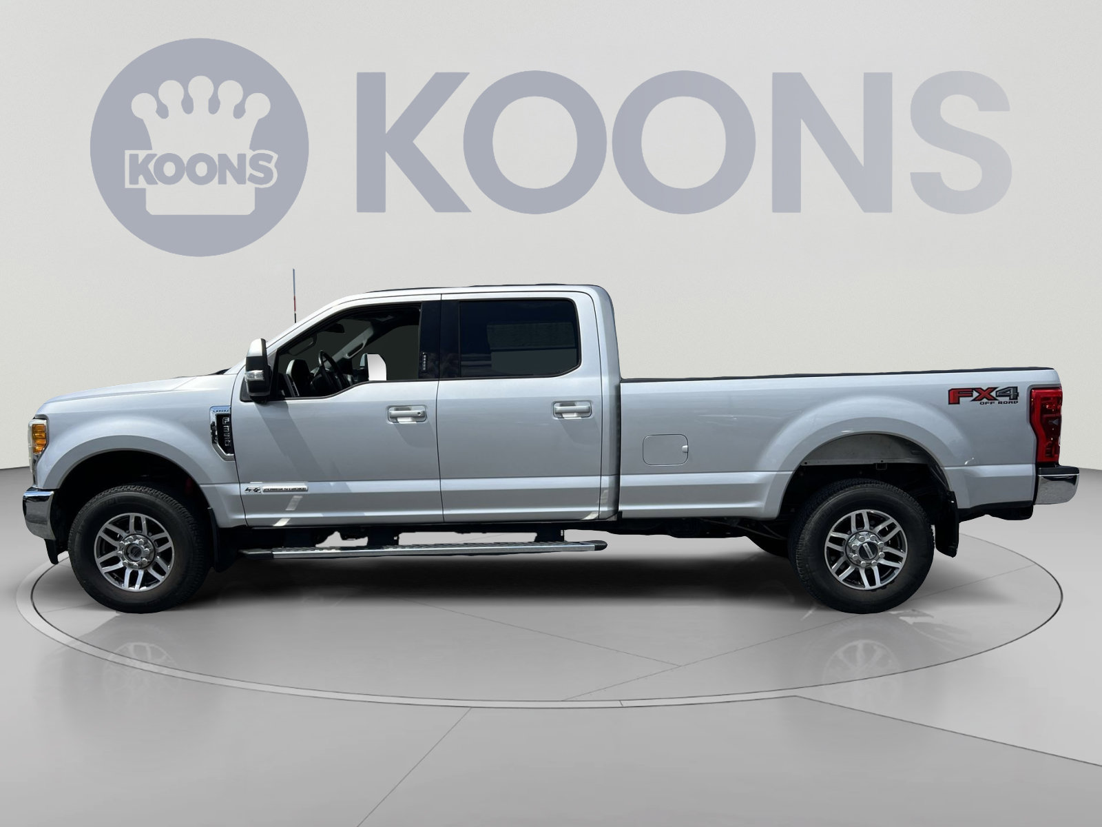 Used 2017 Ford F350 Lariat w/ Tow Technology Bundle AWD/4WD image 2