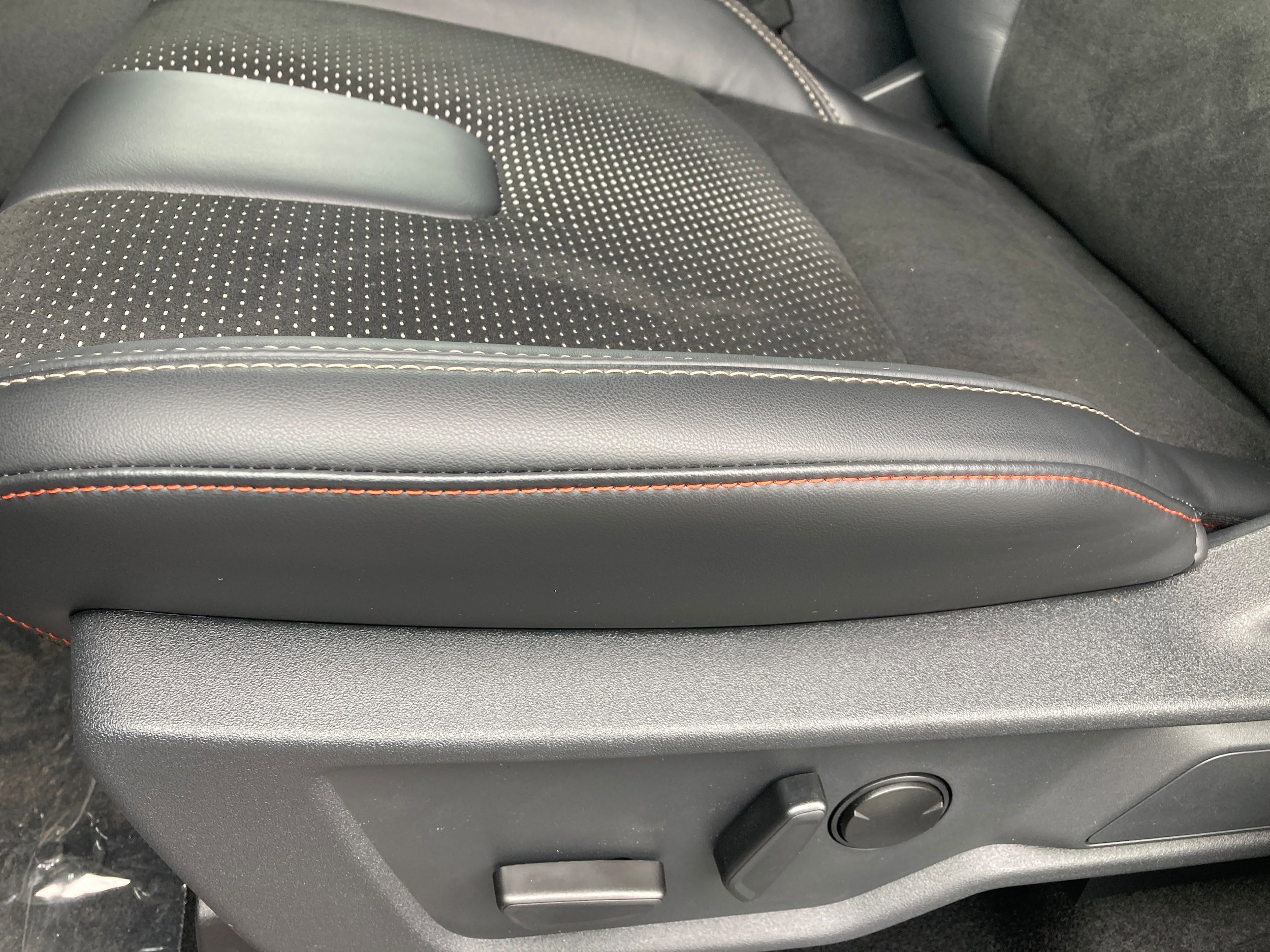 New 2025 Ford Bronco Raptor w/ Interior Carbon Fiber Pack image 17