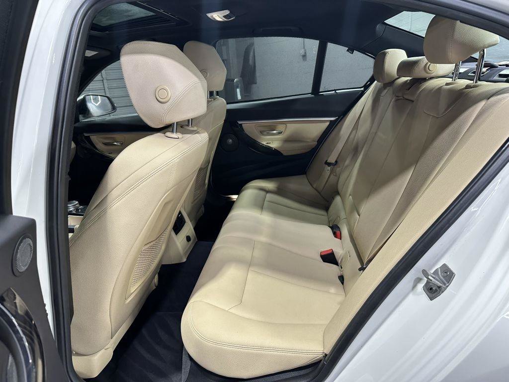 Used 2017 BMW 330i Sedan RWD image 27