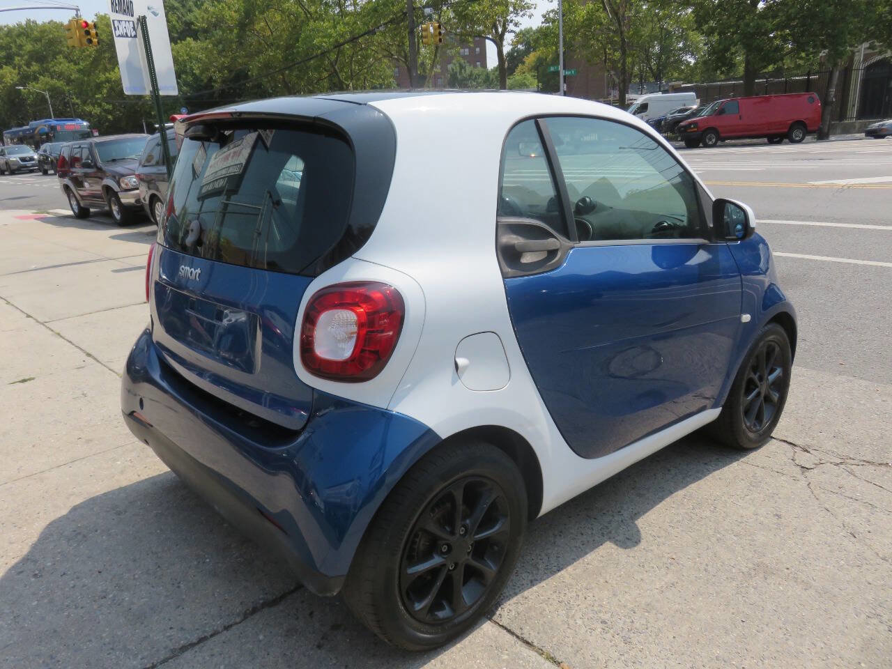 Used 2016 smart fortwo Prime image 3