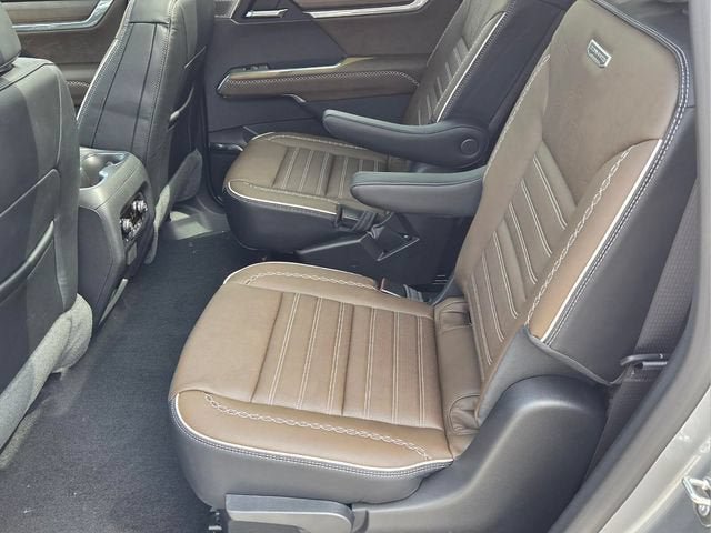 New 2026 GMC Acadia Denali Ultimate FWD image 12