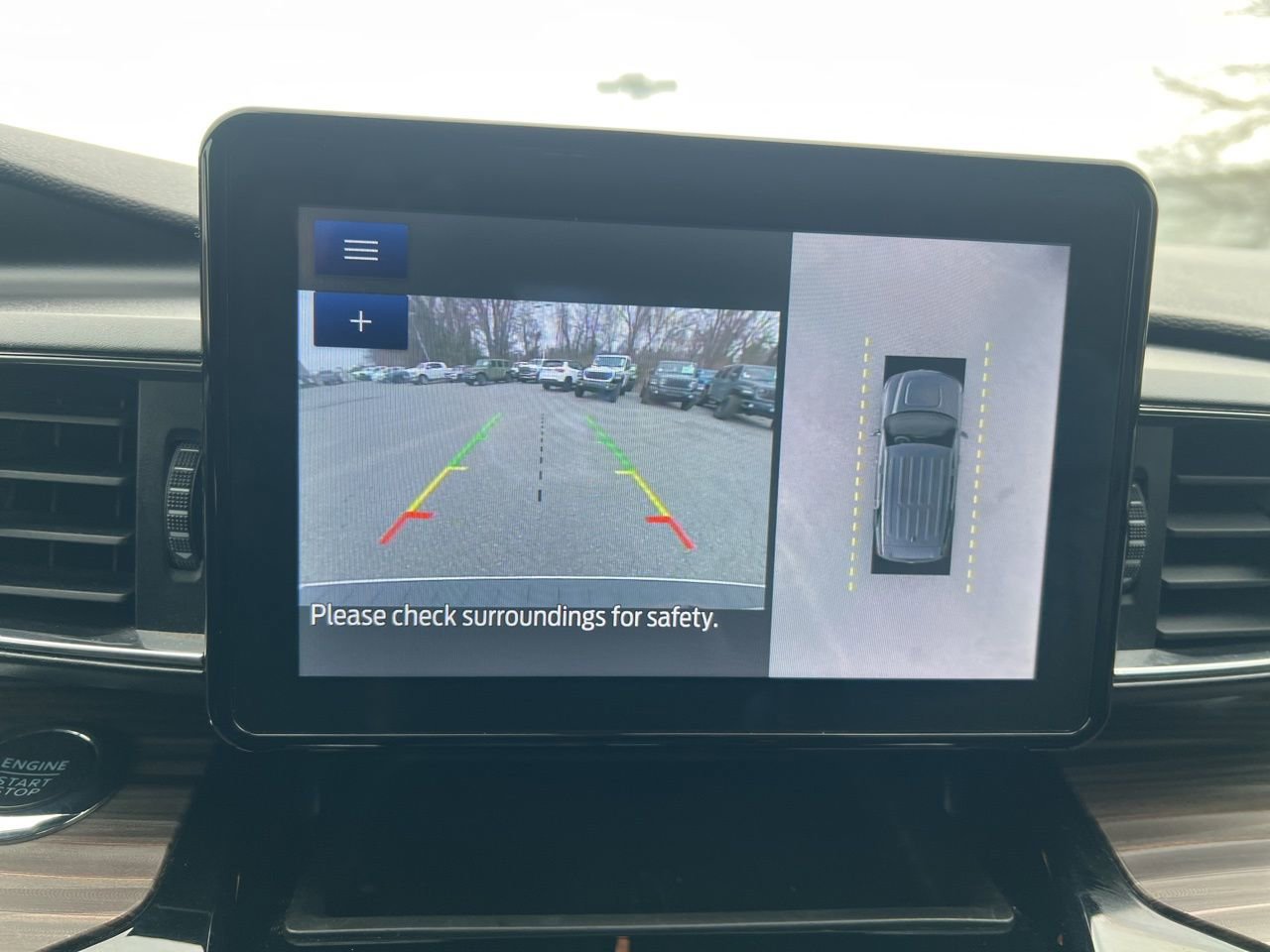 Used 2022 Ford Explorer Limited image 32