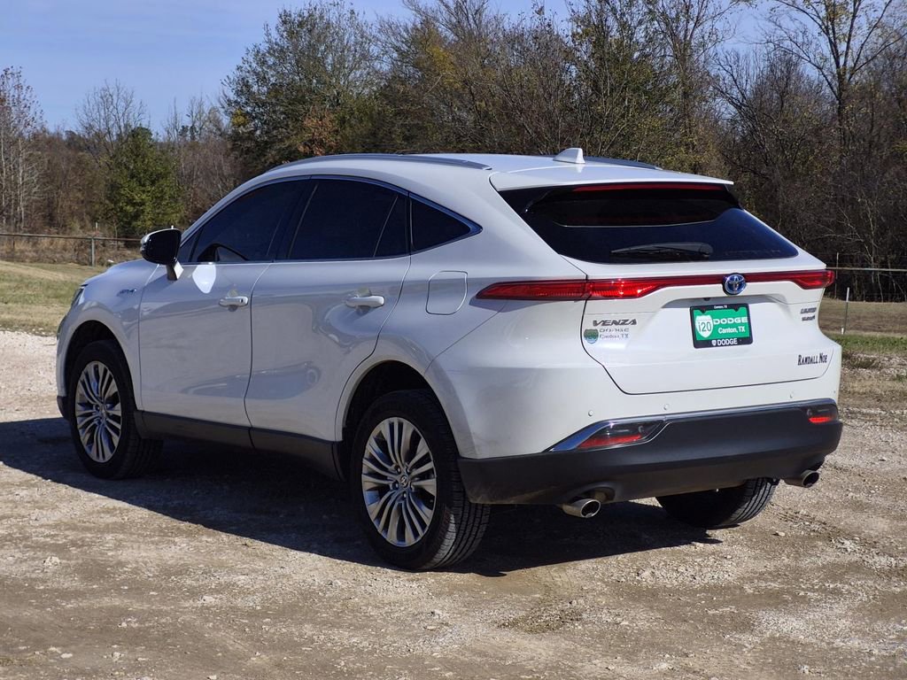 Used 2021 Toyota Venza Limited image 5