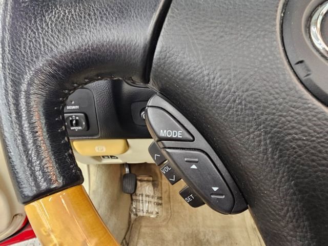 Used 2004 Lexus SC 430 Convertible image 17