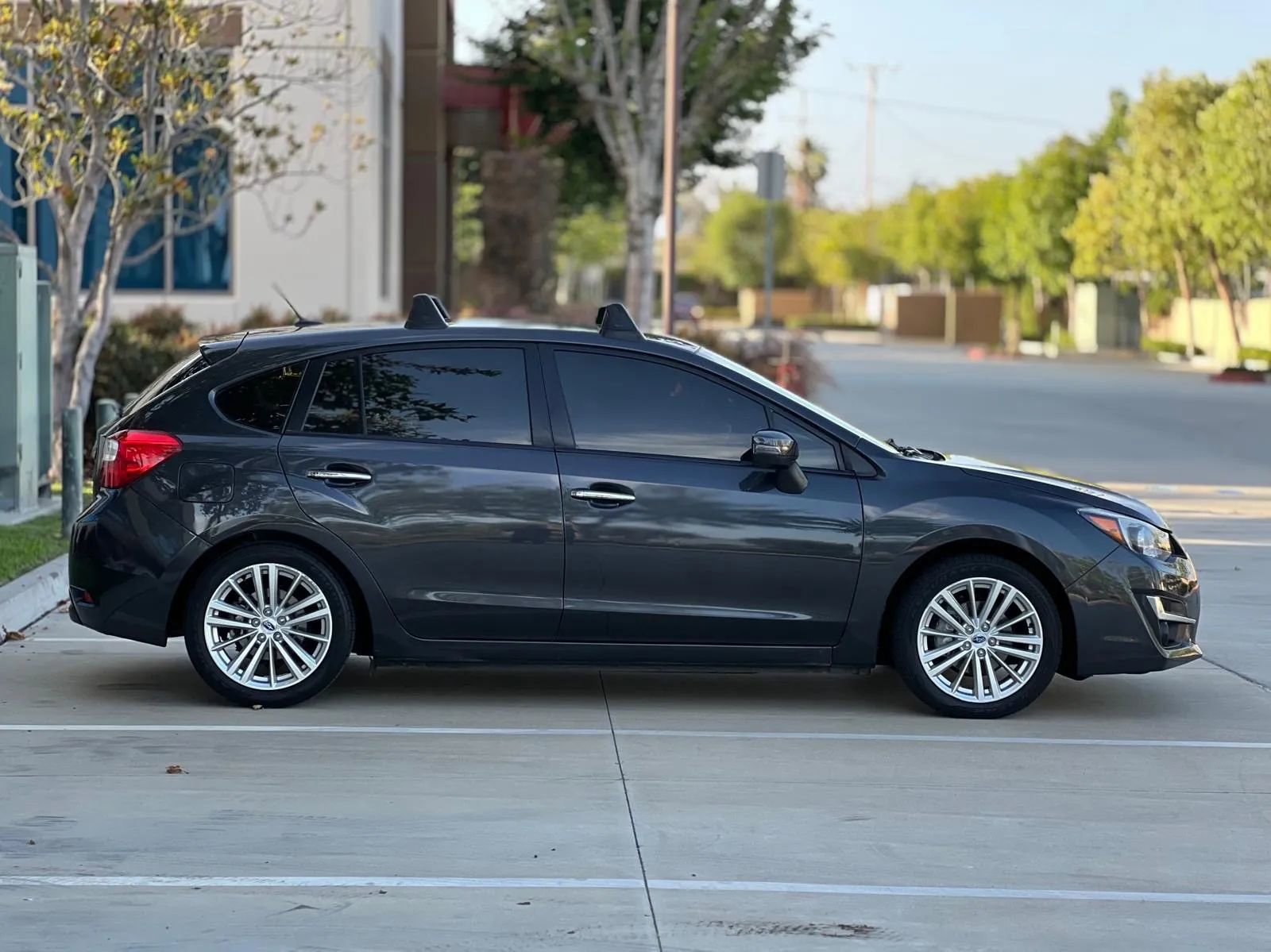 Used 2015 Subaru Impreza 2.0i Limited image 8