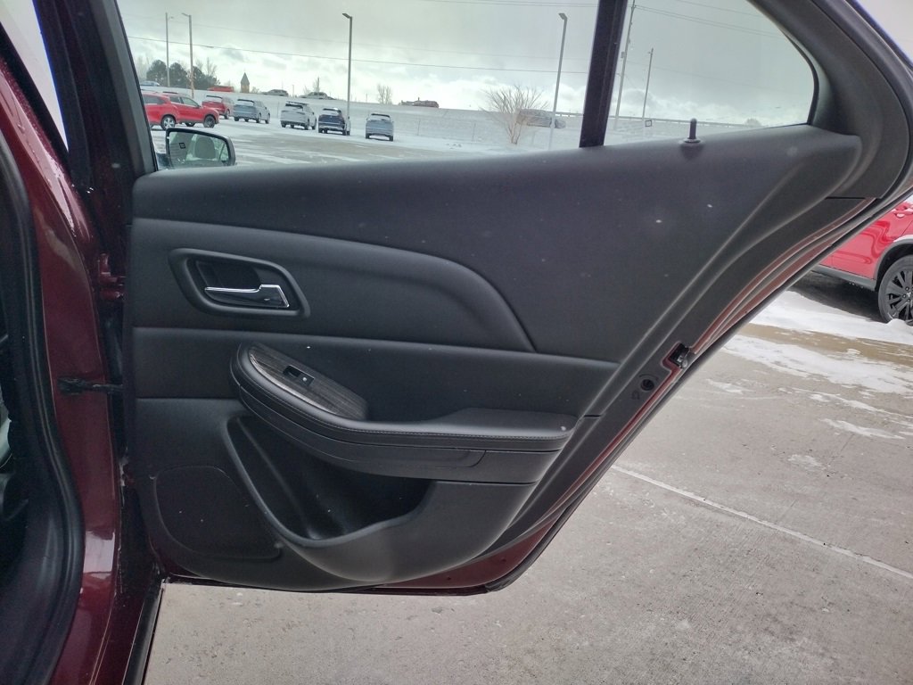 Used 2015 Chevrolet Malibu LT image 21