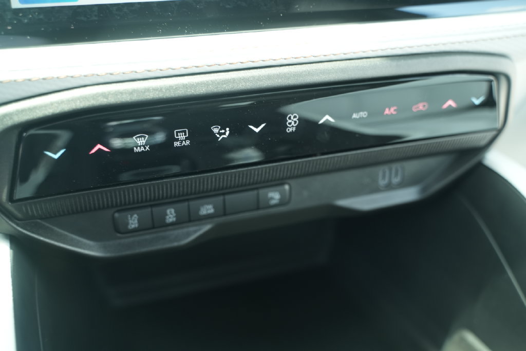 New 2026 Jeep Cherokee Limited AWD/4WD image 34